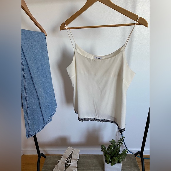 Cute White Cami - Only - Picture 3 of 8